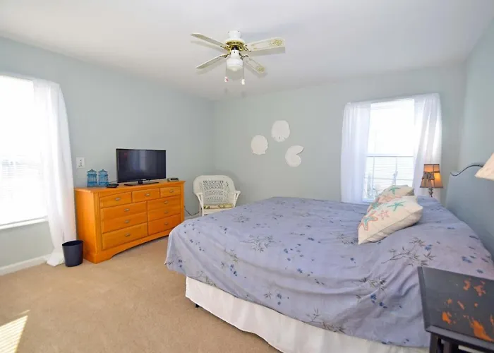 Barge Road 13609 Holiday home *
